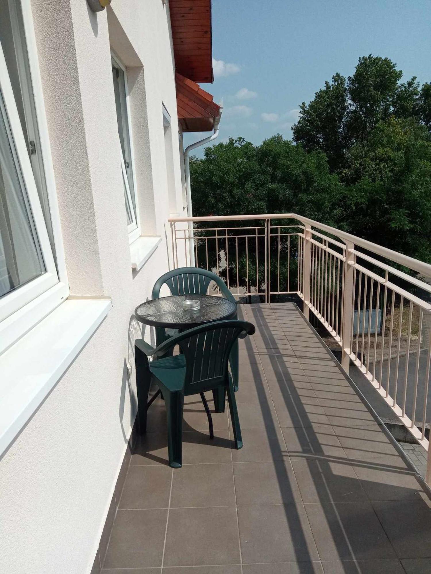 Oazis Wellness Apartman2 Hajduszoboszlo Exterior photo